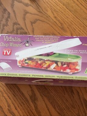 Vidalia Chop Wizard Vegetable Chopper - Purple & Green